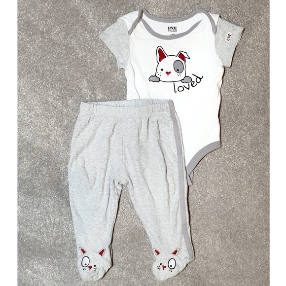 LOVE by Ellen DeGeneres Infants Unisex Footed Pants and Onesie set - Picture 1 of 1